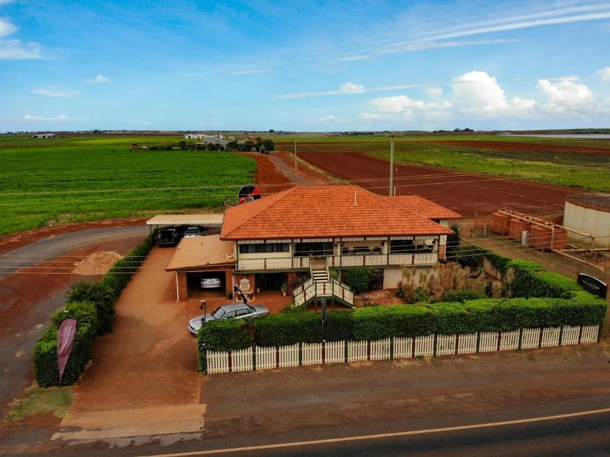 Dunelm House Bed & Breakfast Bargara